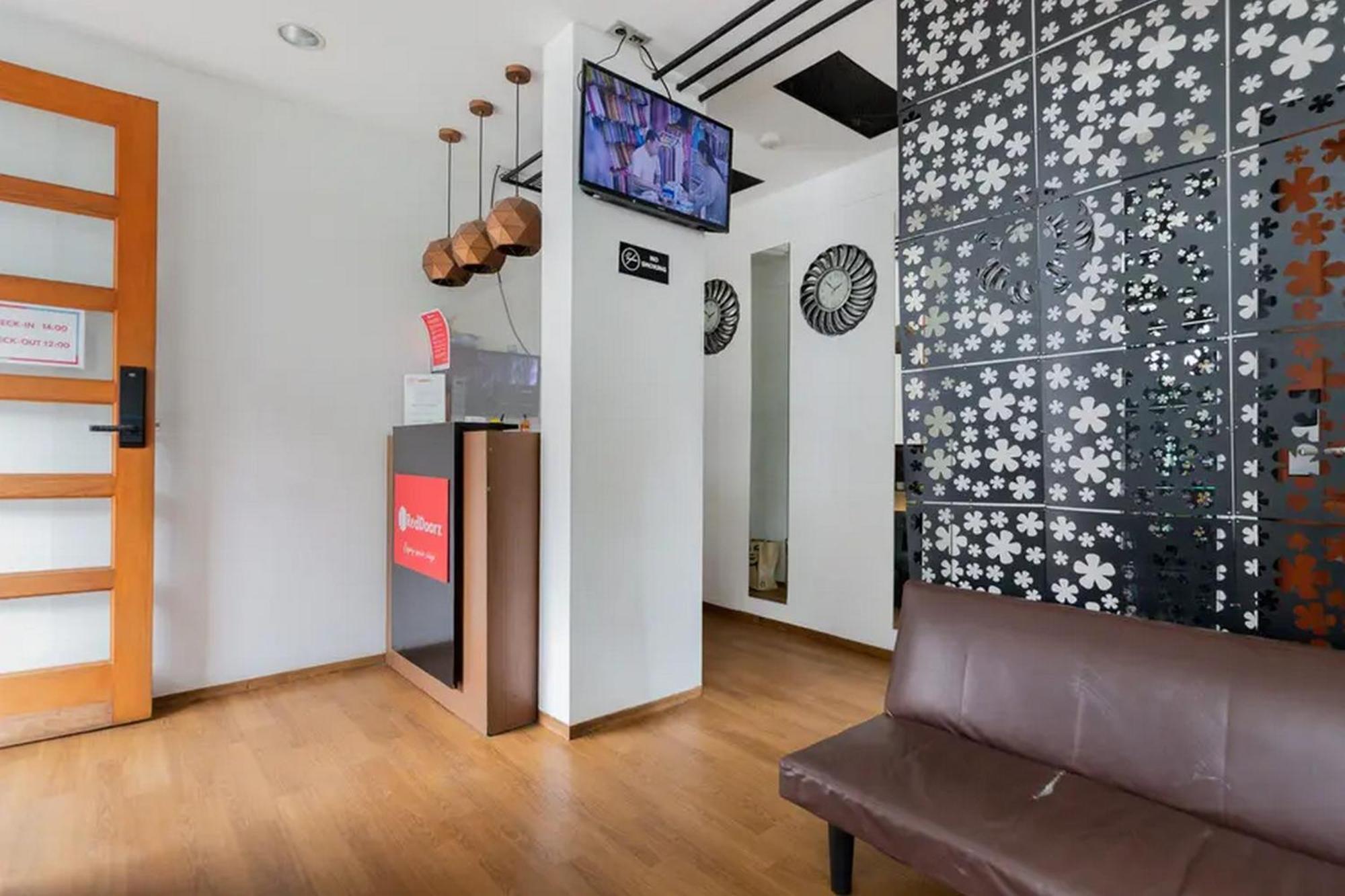 Reddoorz Plus Near Ice Bsd 2 Tangerang Bagian luar foto