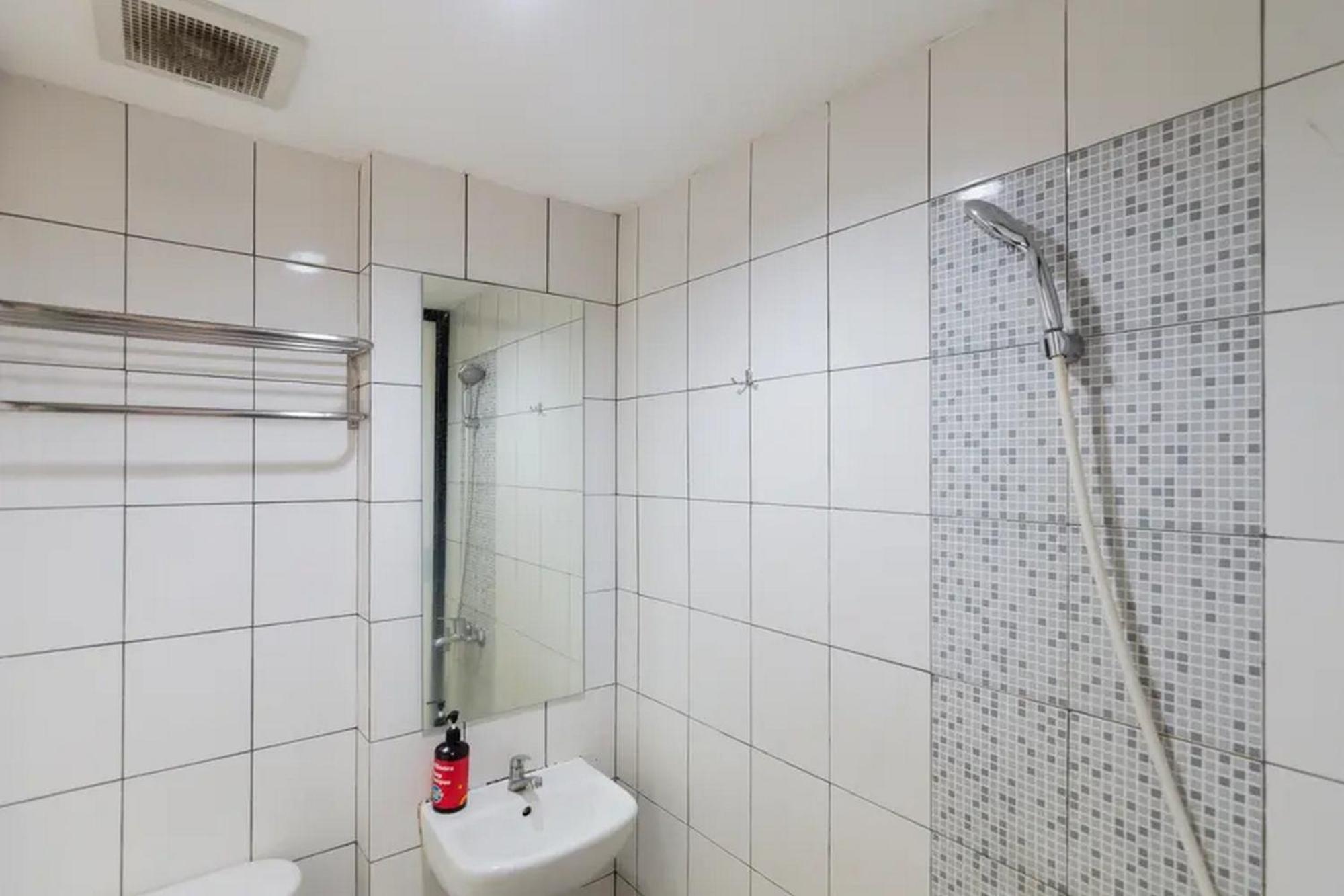 Reddoorz Plus Near Ice Bsd 2 Tangerang Bagian luar foto